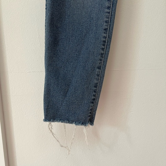 Madewell 10” High-Rise Skinny Jeans in Ainsworth Wash: Raw-Hem Edition - Picture 9 of 12